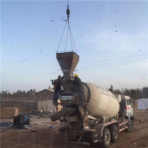 泰兴市“精准瞄准”—— 吊车的 “定位导航” 技术